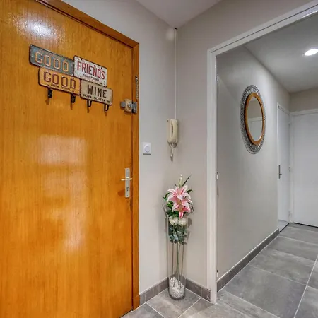 Le Bellevue - Gare De *