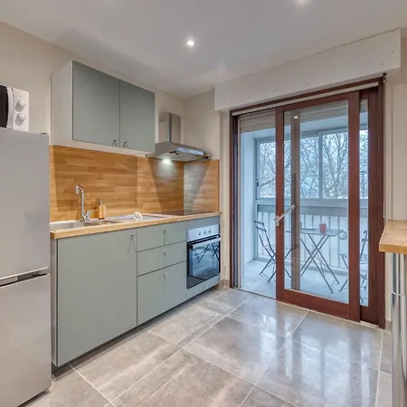 Le Bellevue - Gare De *