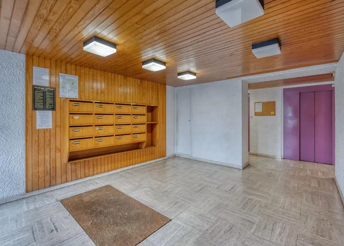 Le Bellevue - Gare De *